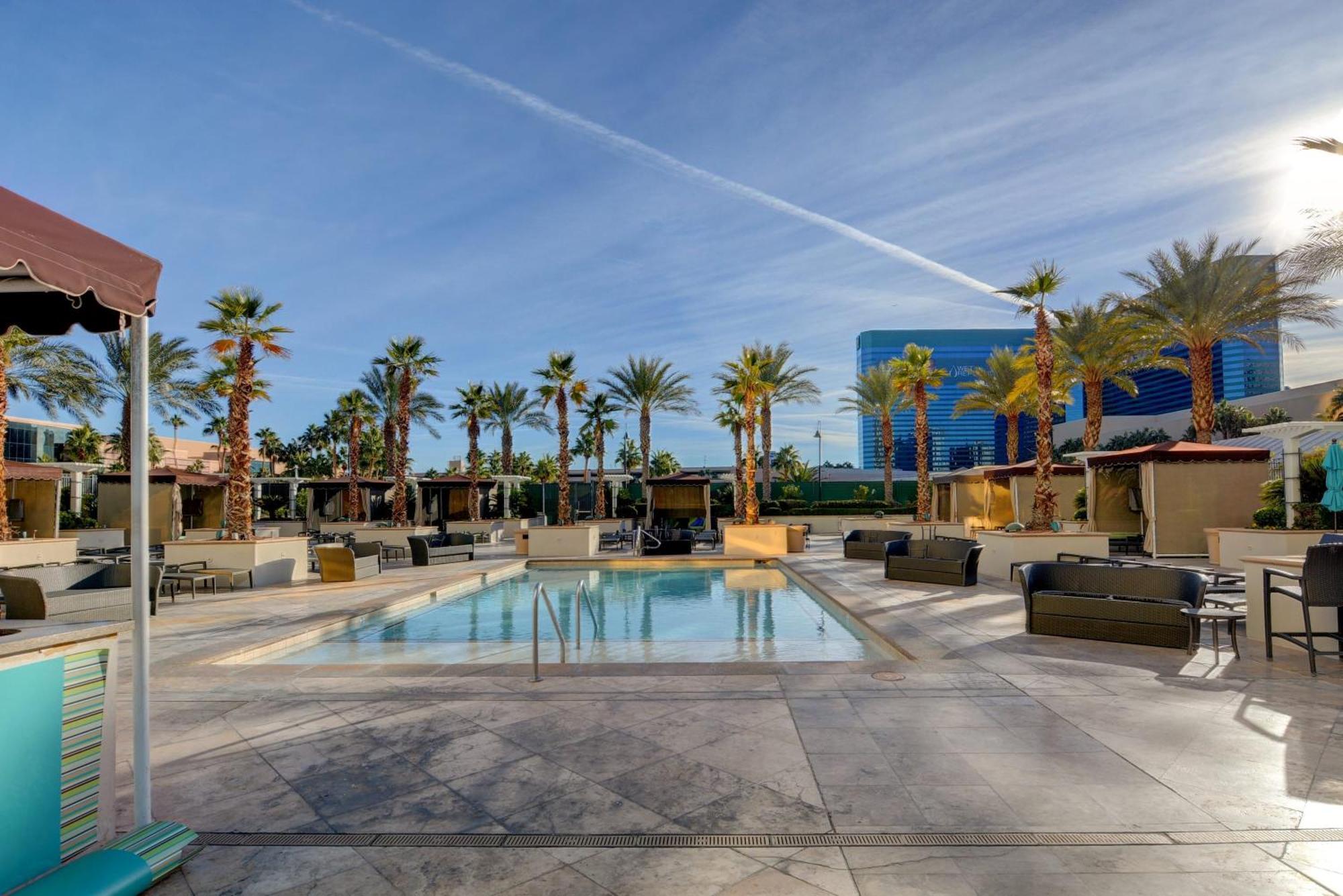 Mgm Signature-29-804 Jacuzzi
